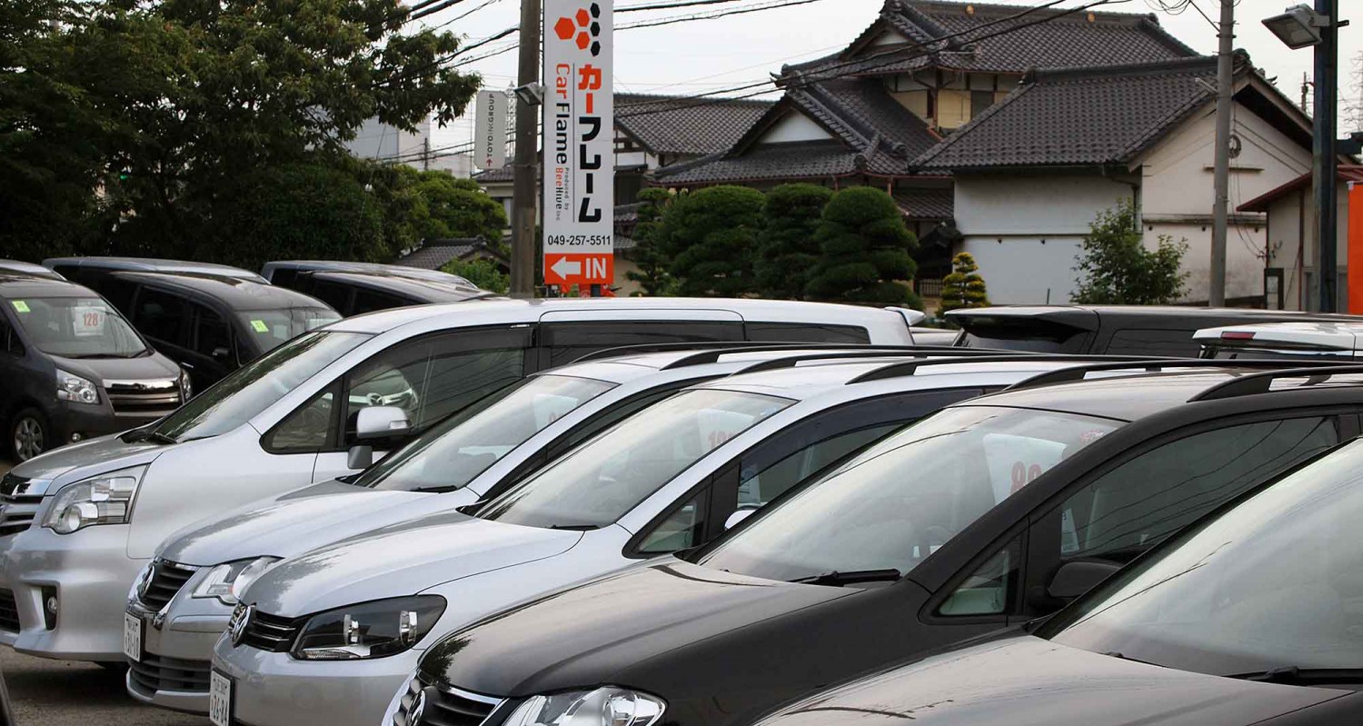 カーフレームさん・・宣伝したくなる良いお店です