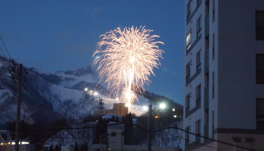 雪山で花火